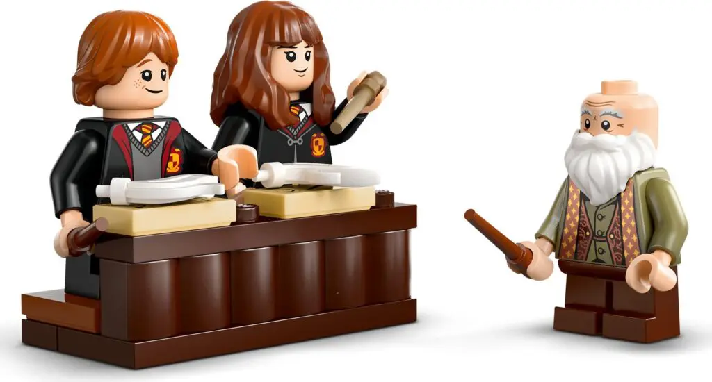 LEGO Harry Potter Hogwarts Castle: Charms Class - view 9