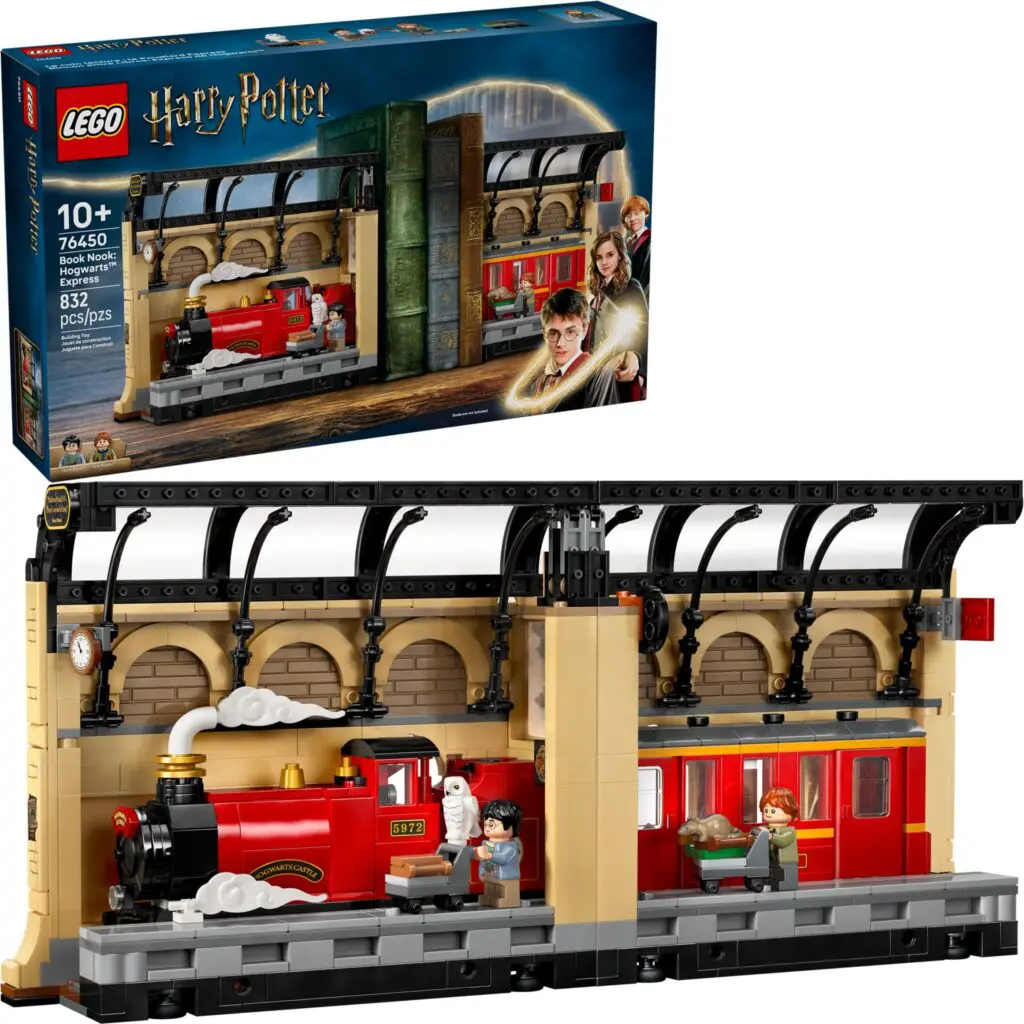 LEGO Harry Potter Book Nook: Hogwarts Express - view 3