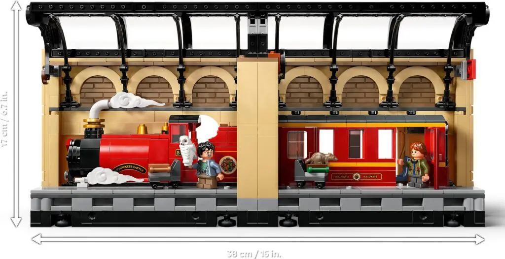 LEGO Harry Potter Book Nook: Hogwarts Express - view 9