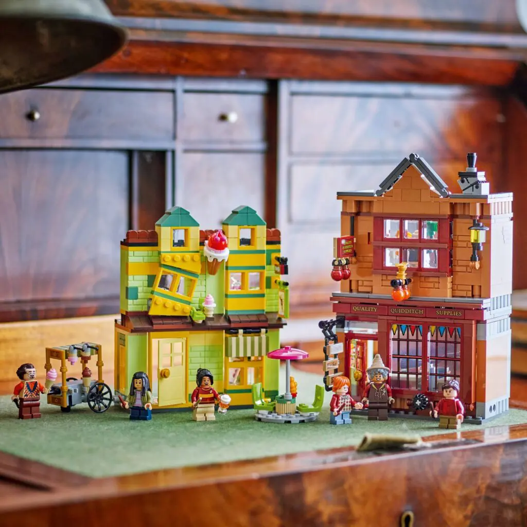 LEGO Harry Potter Quality Quidditch Supplies & Ice Cream Parlour - view 7