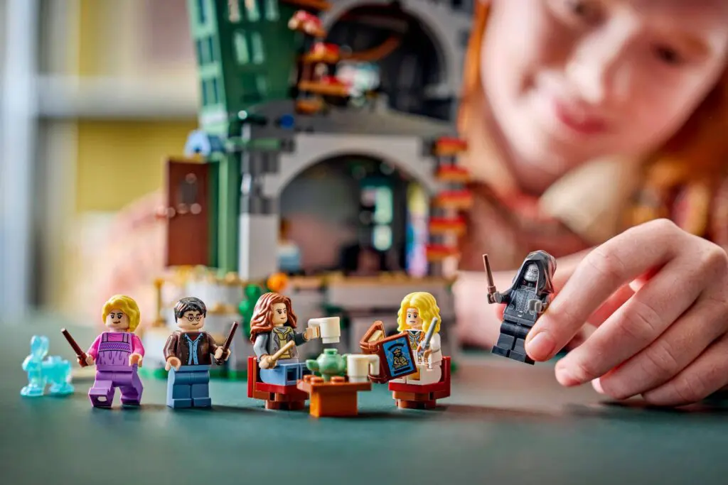 LEGO Harry Potter Luna Lovegood's House - view 5
