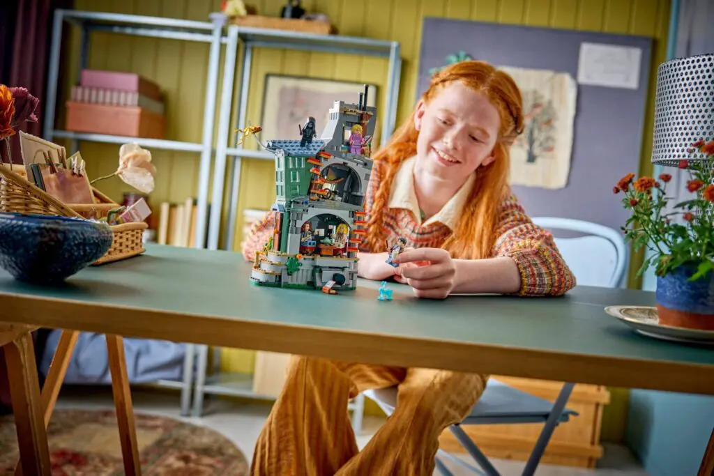 LEGO Harry Potter Luna Lovegood's House - view 6
