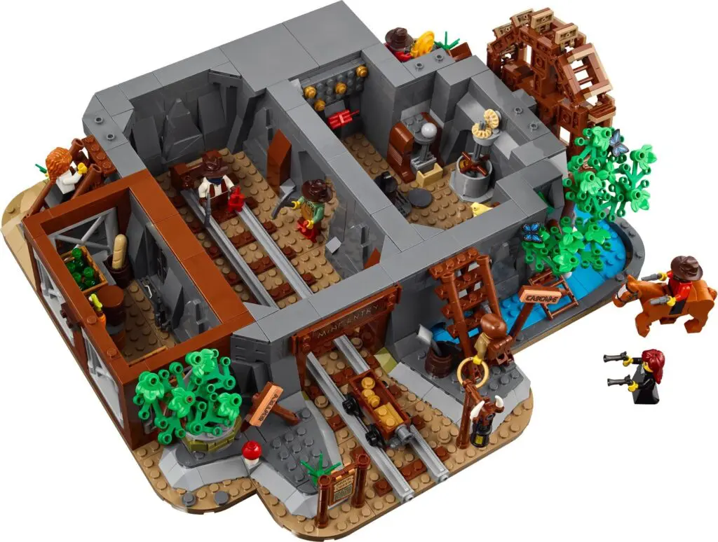 LEGO BrickLink Gold Mine Expedition - view 4