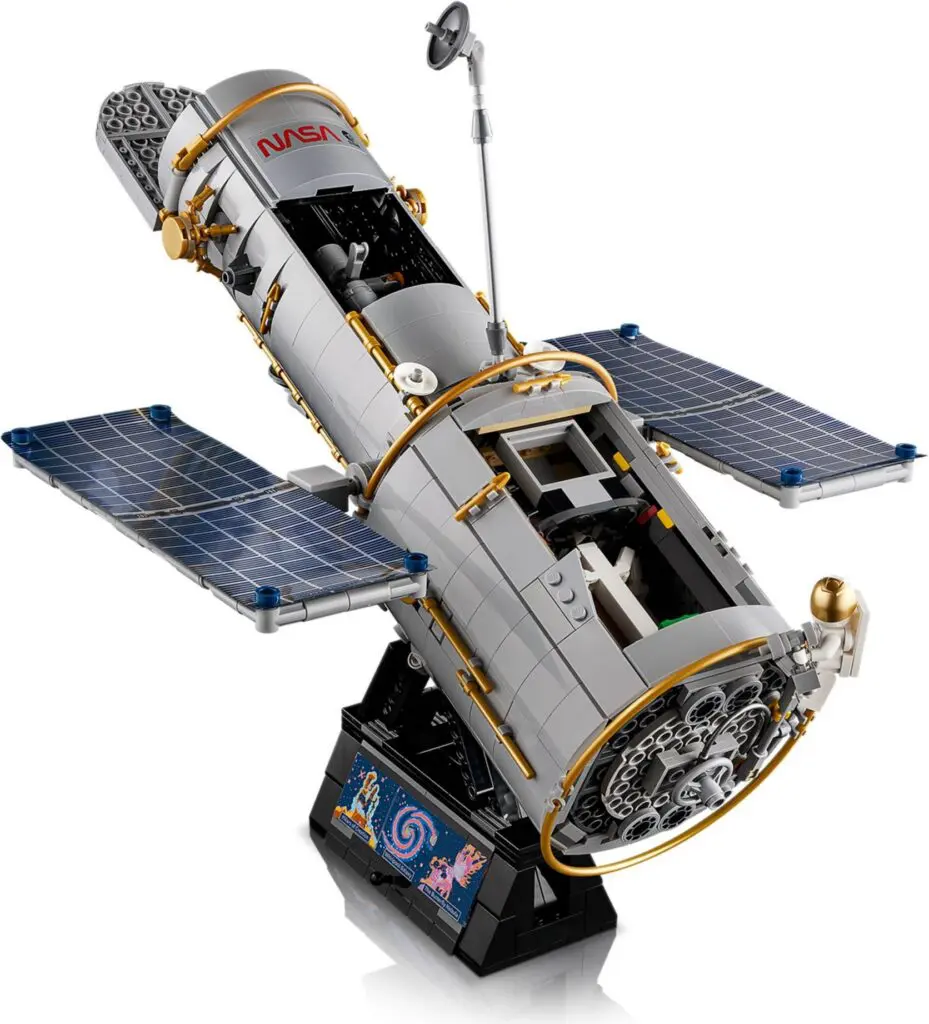 LEGO Icons Hubble Space Telescope - view 21