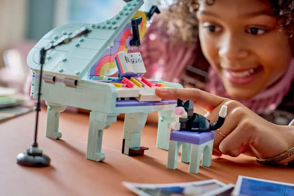 LEGO Creator Music Decor Piano - view 6