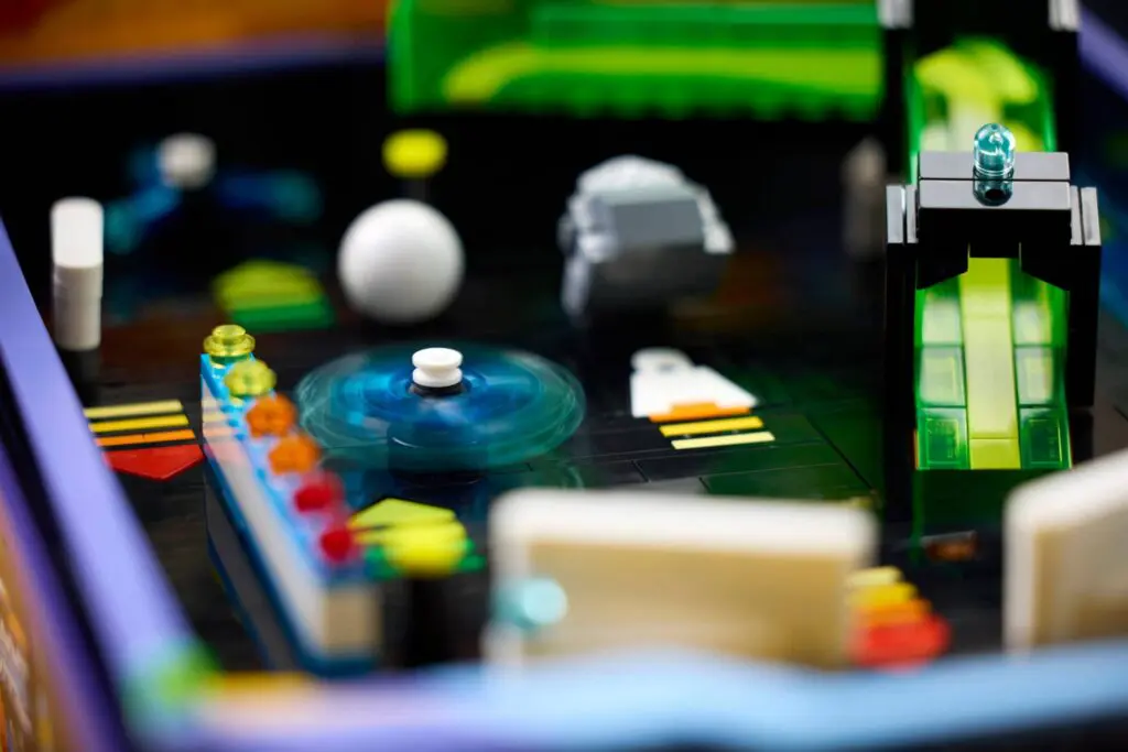 LEGO Icons Arcade Pinball Machine - view 8