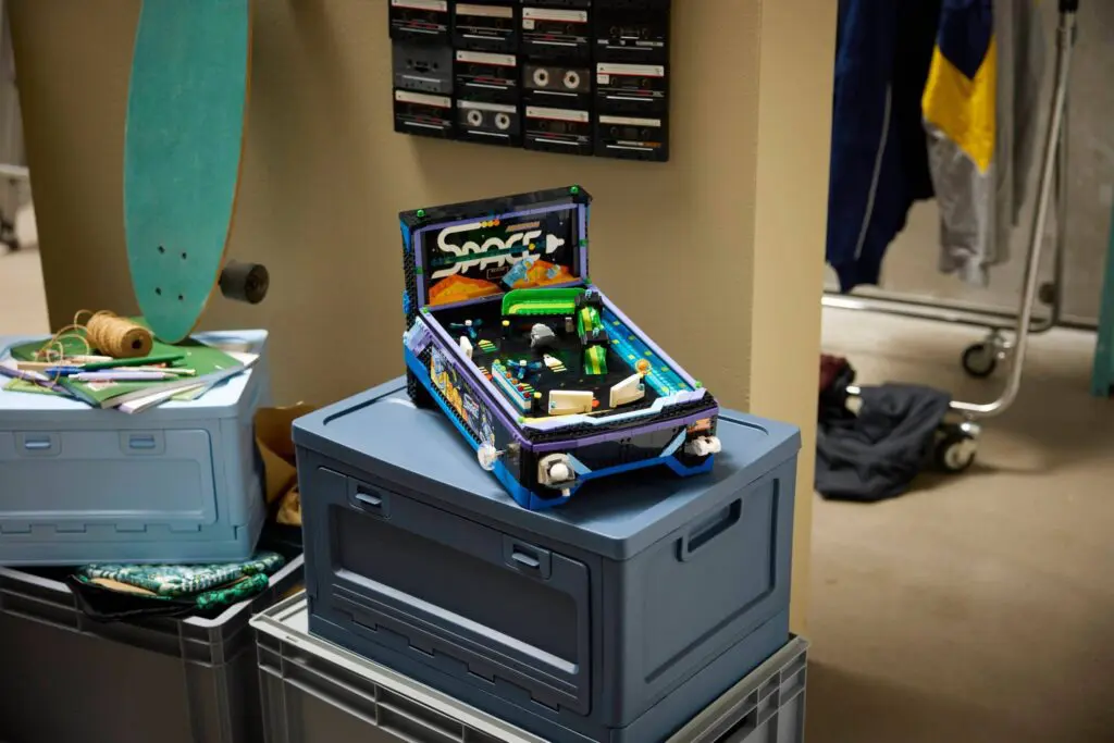 LEGO Icons Arcade Pinball Machine - view 13