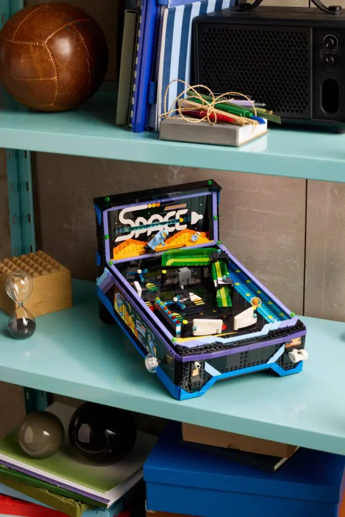 LEGO Icons Arcade Pinball Machine - view 14