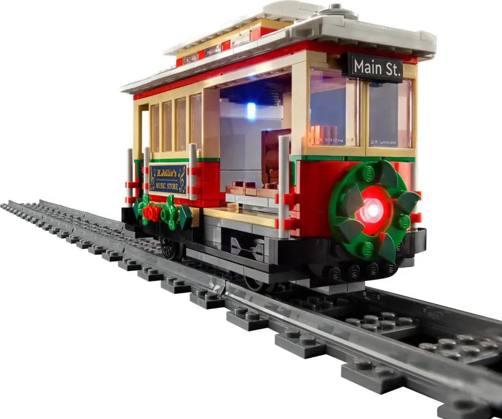 LEGO Icons Holiday Main Street - view 9