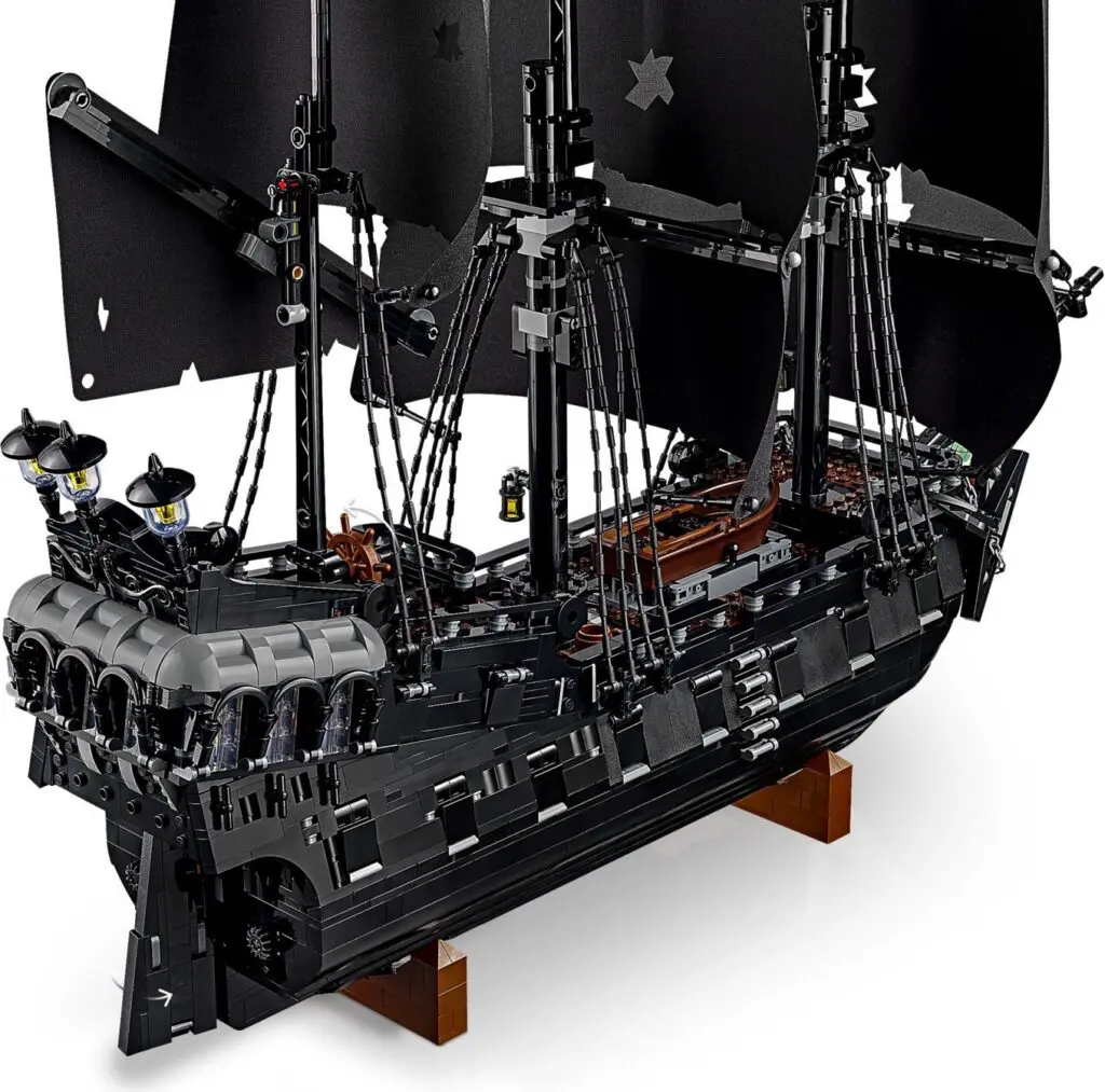 LEGO Icons Captain Jack Sparrow's Pirate Ship - view 19