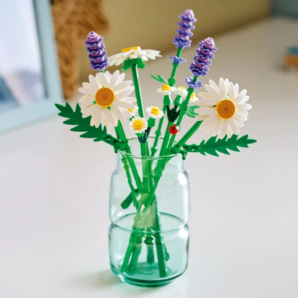 LEGO Botanicals Daisies - view 6