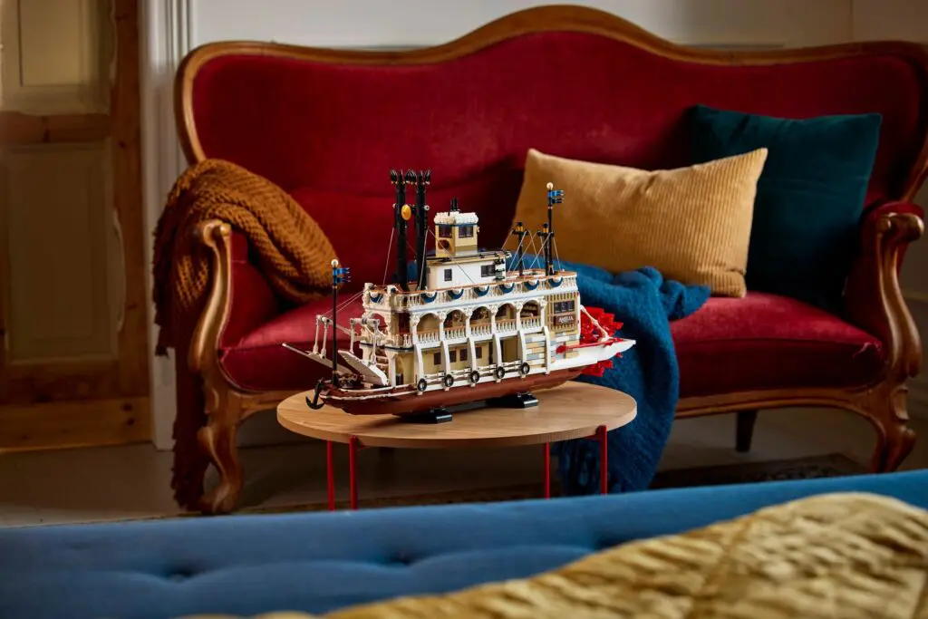 LEGO Ideas River Steamboat - view 9