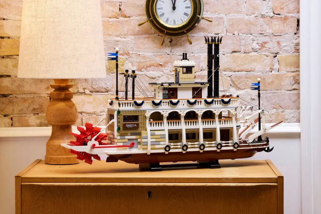 LEGO Ideas River Steamboat - view 10