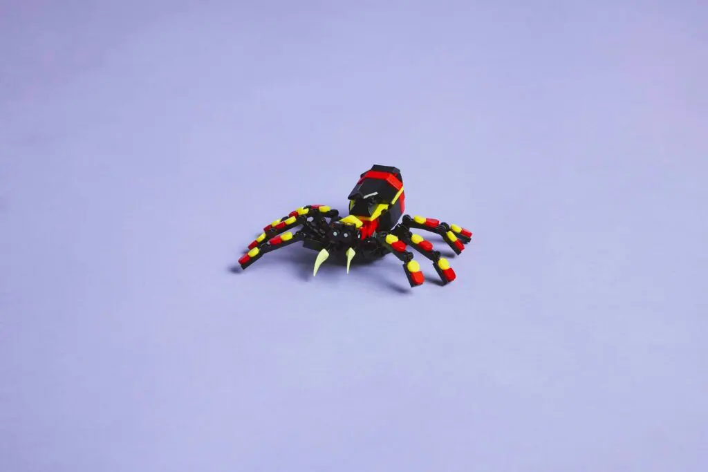 LEGO Creator Surprising Spider - view 5