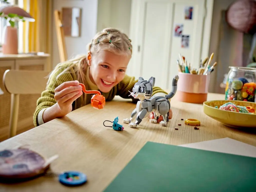 LEGO Creator Playful Cat - view 4