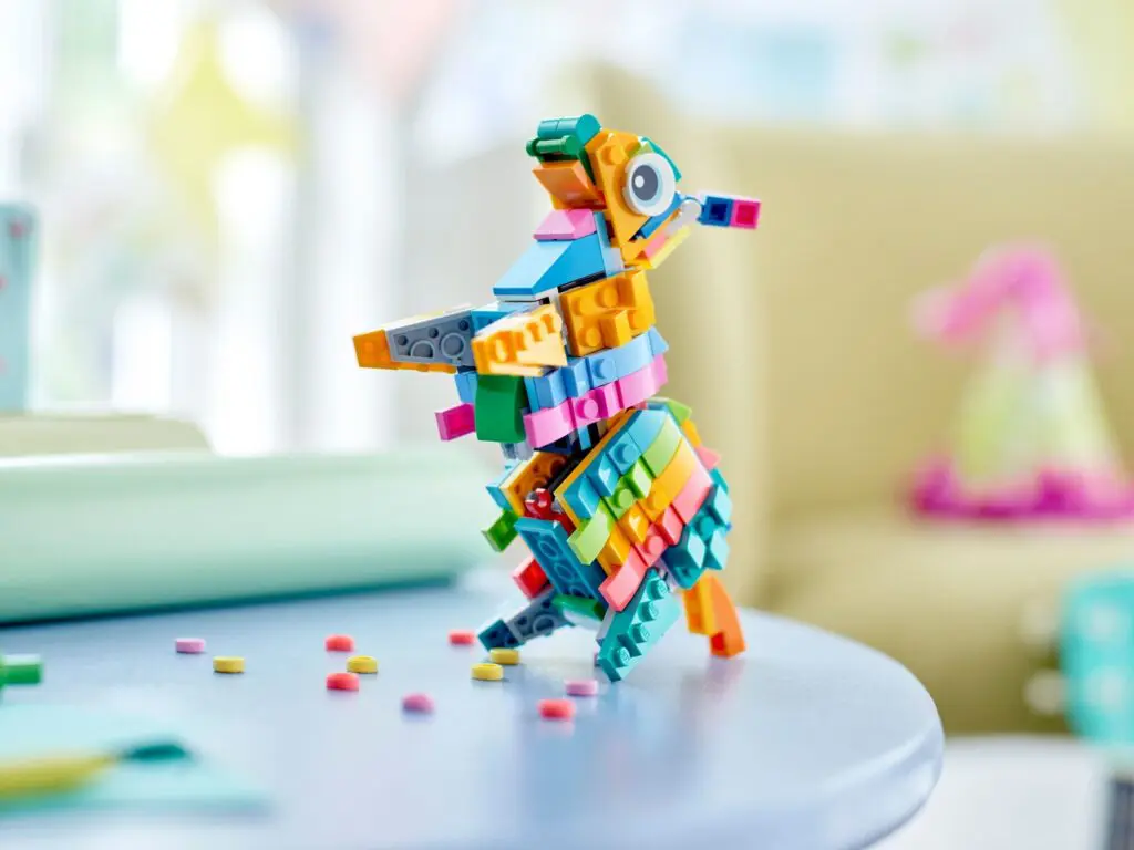 LEGO Seasonal Piñata - view 5