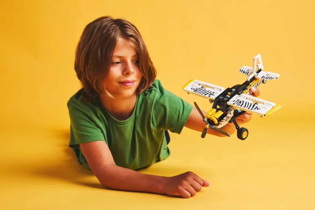 LEGO Technic Bush Plane - view 4