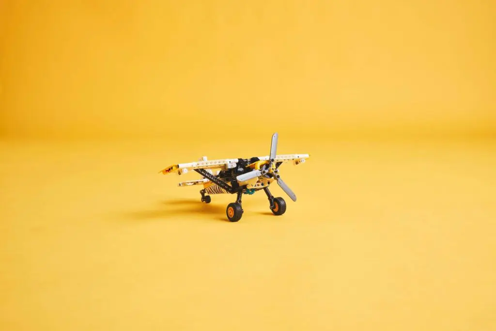 LEGO Technic Bush Plane - view 6