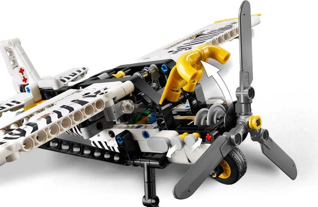 LEGO Technic Bush Plane - view 8