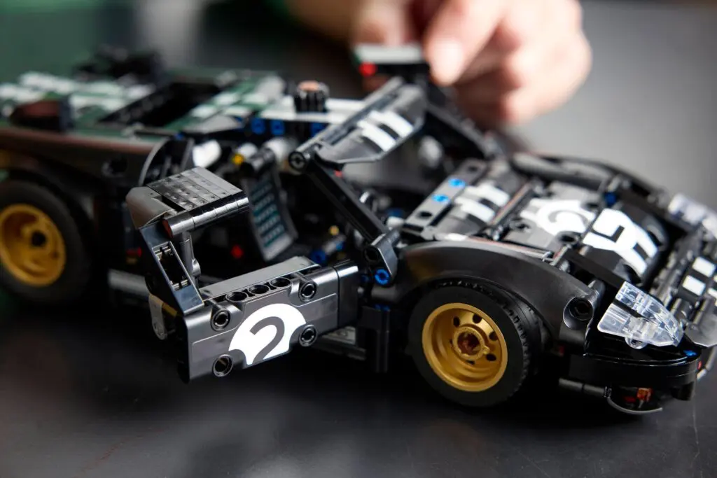 LEGO Technic 1966 Ford GT40 MKII - view 7