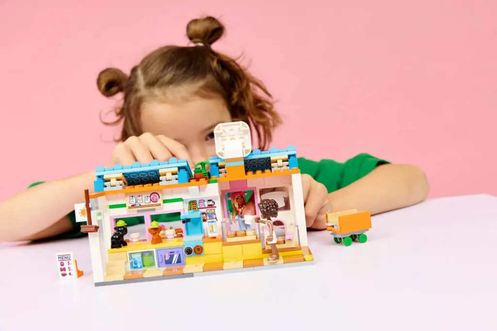 LEGO Friends Dog Treats Bakery - view 7
