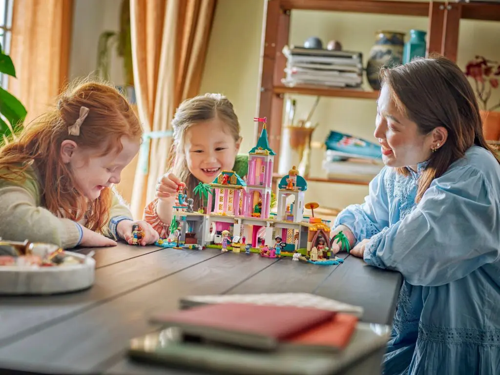 LEGO Disney Princess Castle & Royal Pets - view 5