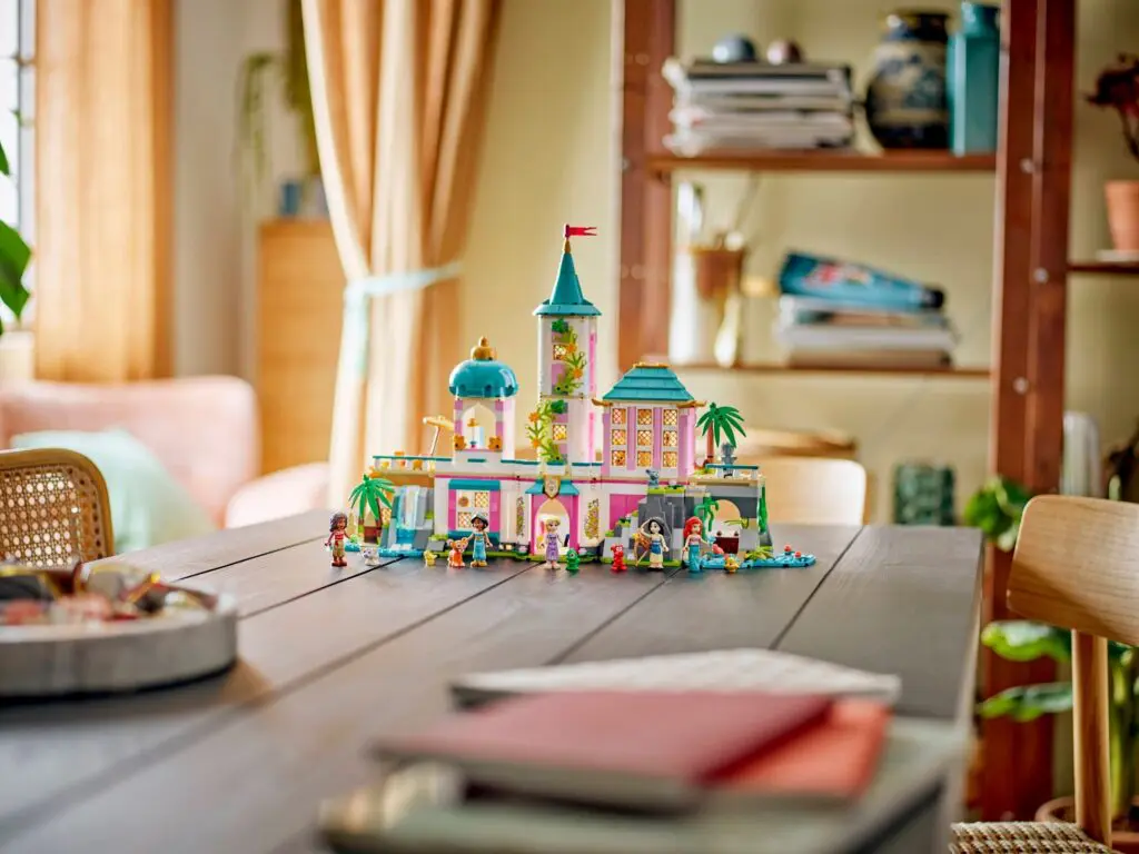 LEGO Disney Princess Castle & Royal Pets - view 6