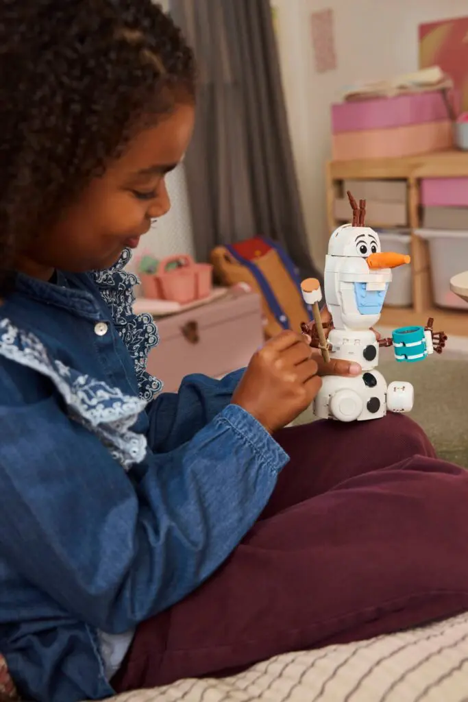 LEGO Disney Olaf and Bruni's Picnic Fun - view 6