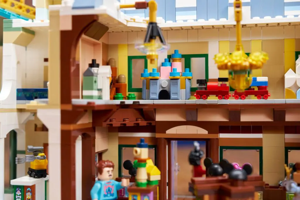 LEGO Disney Main Street, U.S.A. - view 10