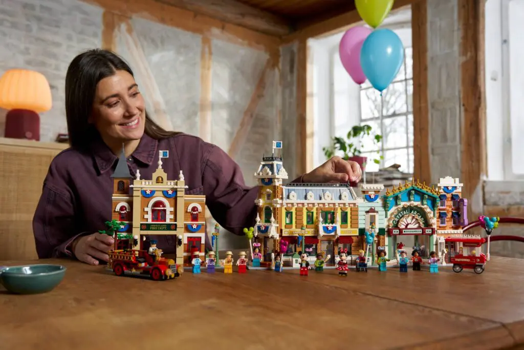 LEGO Disney Main Street, U.S.A. - view 15