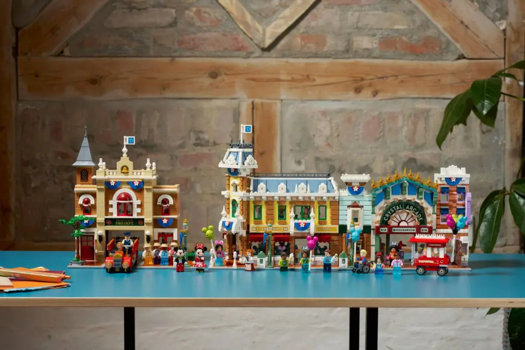 LEGO Disney Main Street, U.S.A. - view 17