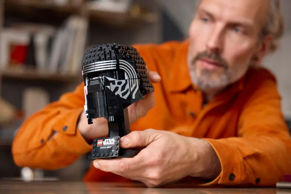 LEGO Star Wars Kylo Ren Helmet - view 4