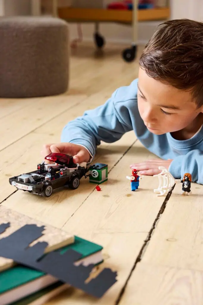LEGO Marvel Super Heroes Spider-Man vs. Venom Muscle Car - view 4
