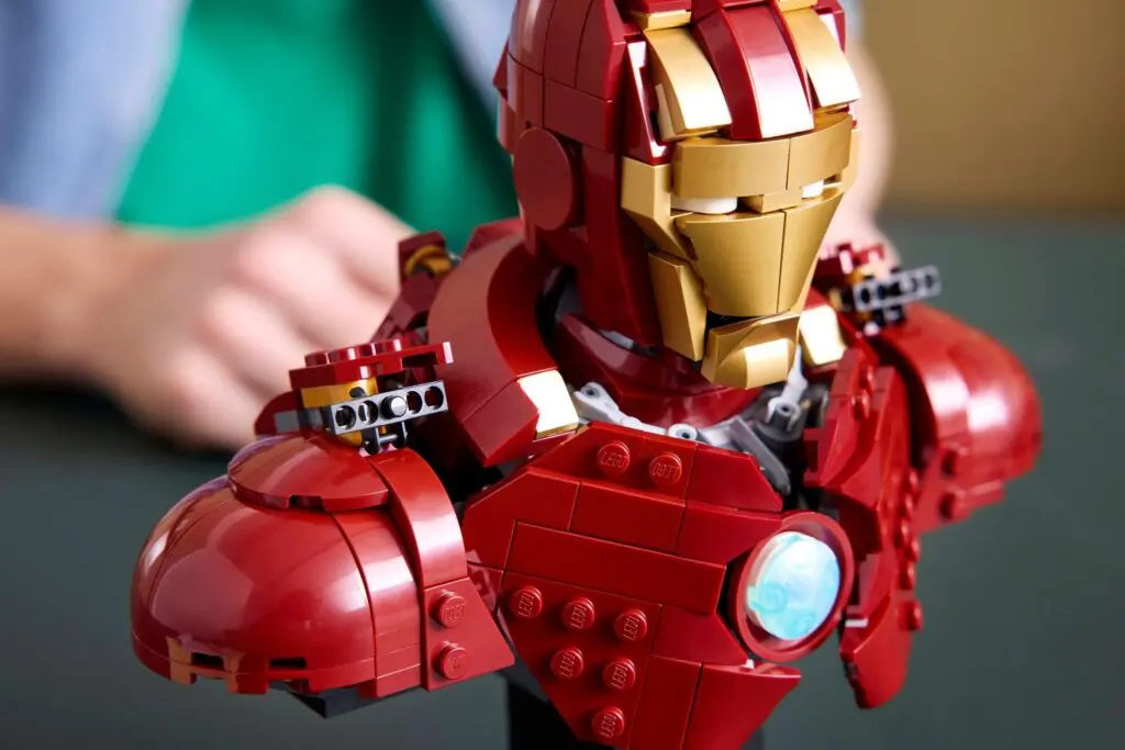 LEGO Marvel Super Heroes Iron Man MK4 Bust - view 5