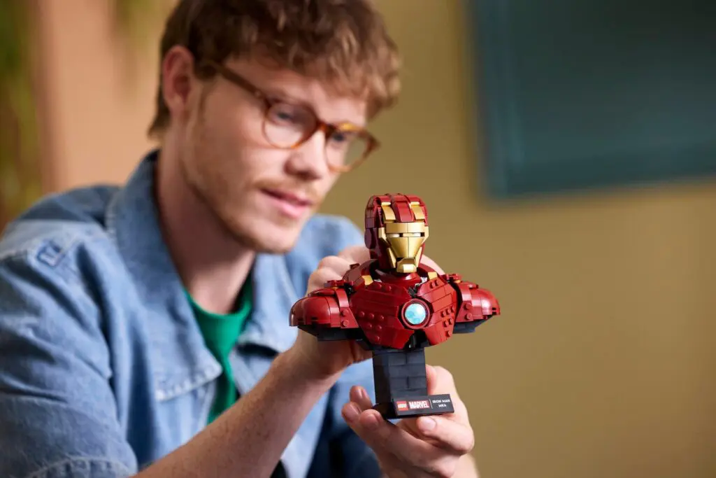 LEGO Marvel Super Heroes Iron Man MK4 Bust - view 7