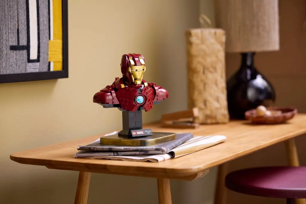LEGO Marvel Super Heroes Iron Man MK4 Bust - view 8
