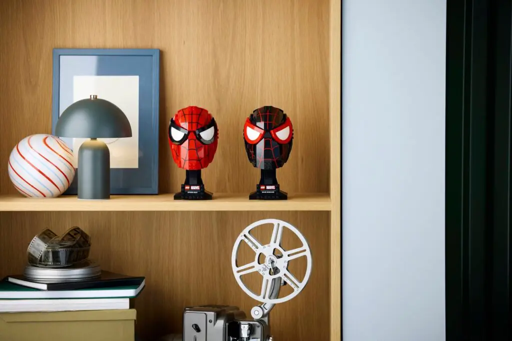 LEGO Marvel Super Heroes Miles Morales' Mask - view 2