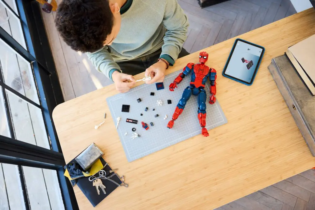 LEGO Marvel Super Heroes Spider-Man Hero Figure - view 4