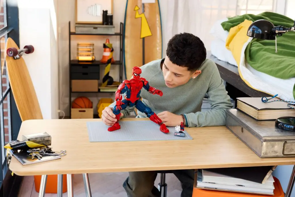 LEGO Marvel Super Heroes Spider-Man Hero Figure - view 5