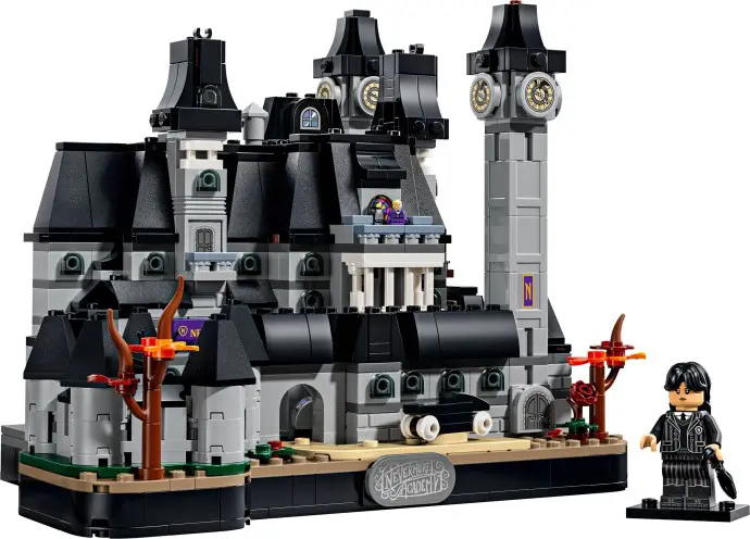 LEGO Wednesday Nevermore Academy