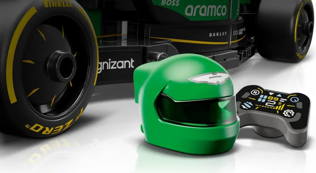 LEGO Speed Champions Aston Martin Aramco F1 AMR24 - view 9