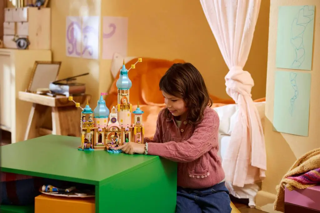 LEGO Disney Rapunzel's Castle - view 6