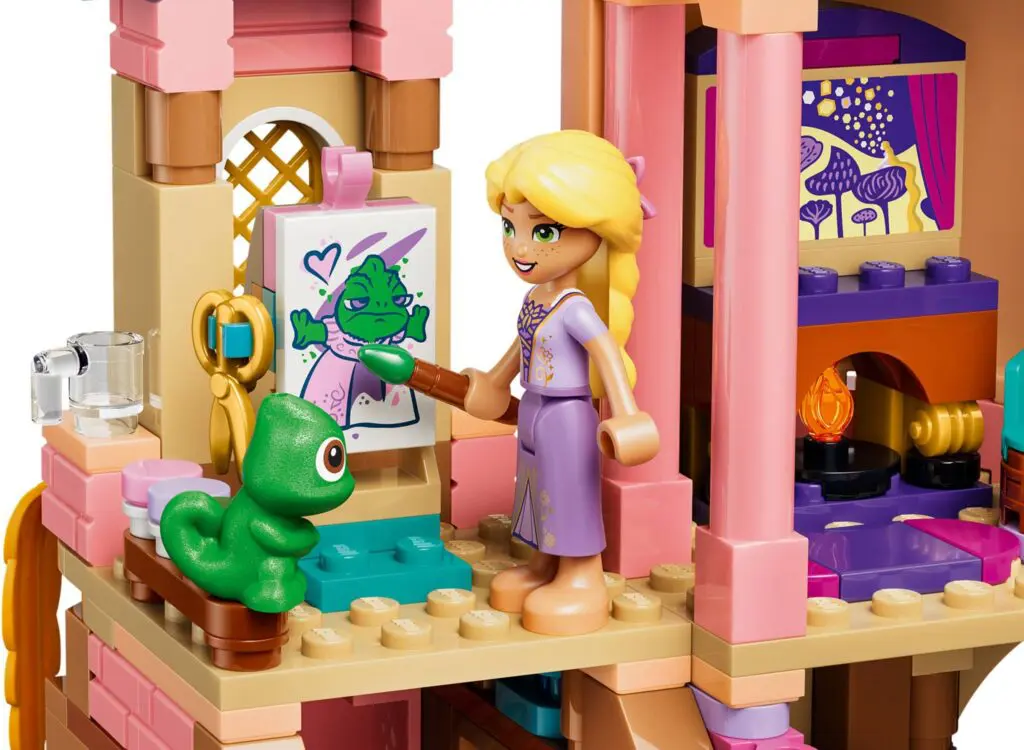 LEGO Disney Rapunzel's Castle - view 13
