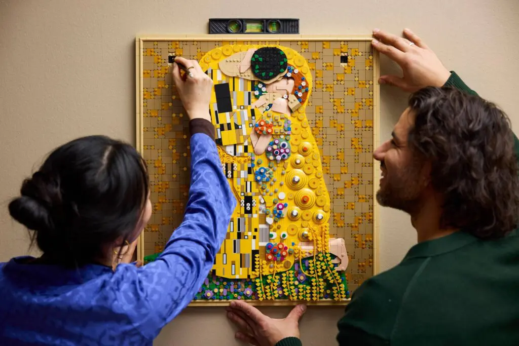 LEGO Art Gustav Klimt - The Kiss - view 7