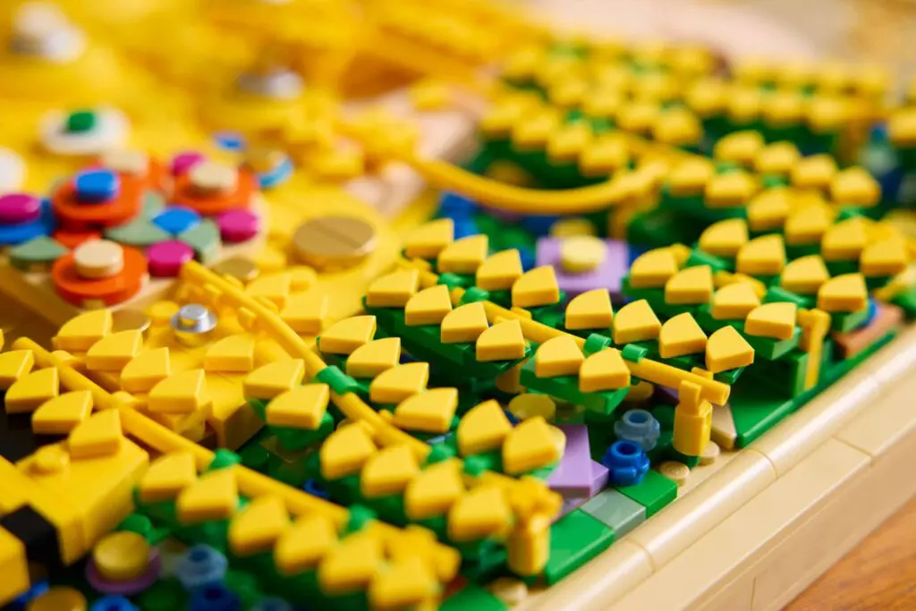 LEGO Art Gustav Klimt - The Kiss - view 16