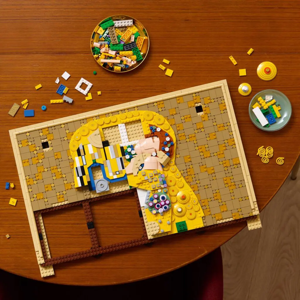 LEGO Art Gustav Klimt - The Kiss - view 17