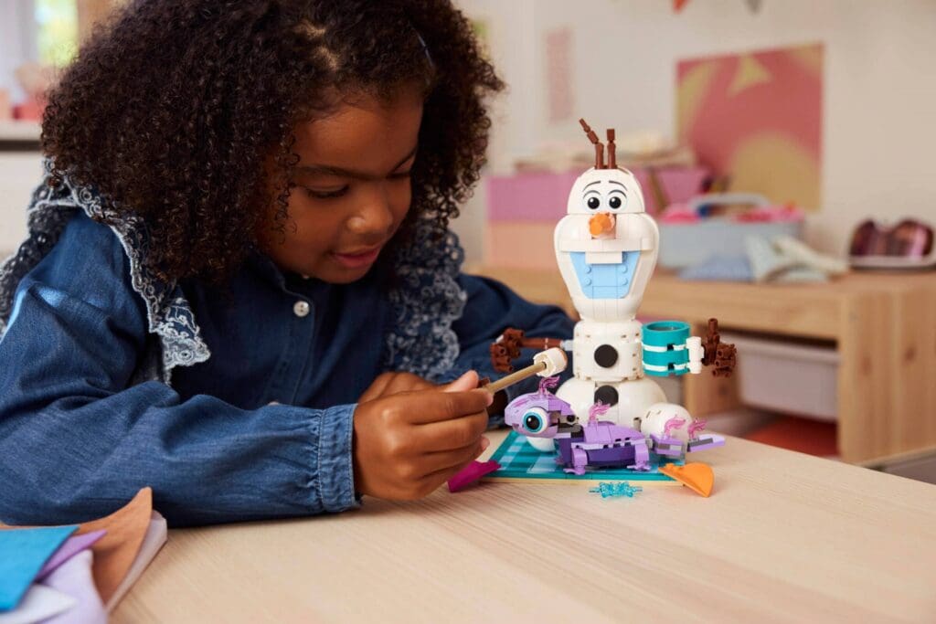 LEGO Disney Olaf and Bruni's Picnic Fun - view 5